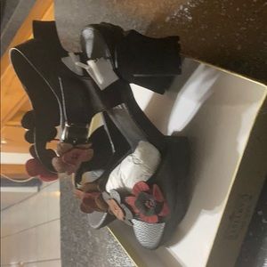 1 pair of black and multi color sandals